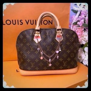 ‼️SOLD‼️🌸AUTHENTIC LOUIS VUITTON ALMA PM🌸